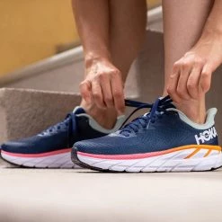 HOKA Clifton 7 - Road Shoe - Women's